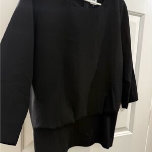 EUC. CAbi 5205 ‘Indulgence’ Blouse Women’s split back M black top - back zipper